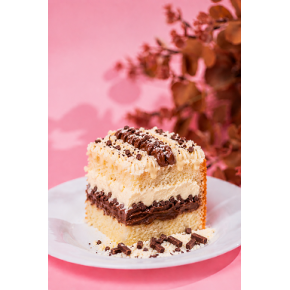 FATIA BOLO GELADO 4 LEITES COM BRIGADEIRO GOURMET