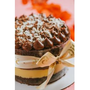 Bolo festivo  CHOCOLATE COM MARACUJA