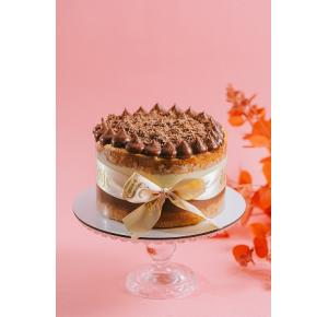 Bolo festivo    4 LEITES COM BRIGADEIRO GOURMET  - Serve  20 fatias