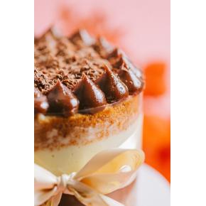 Bolo gelado    4 LEITES COM BRIGADEIRO GOURMET  - Serve  10 fatias