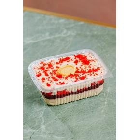 Torta 1 kg red velvet com ninho e frutas vermelhas