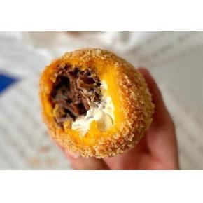Coxinha de costela com cream cheese